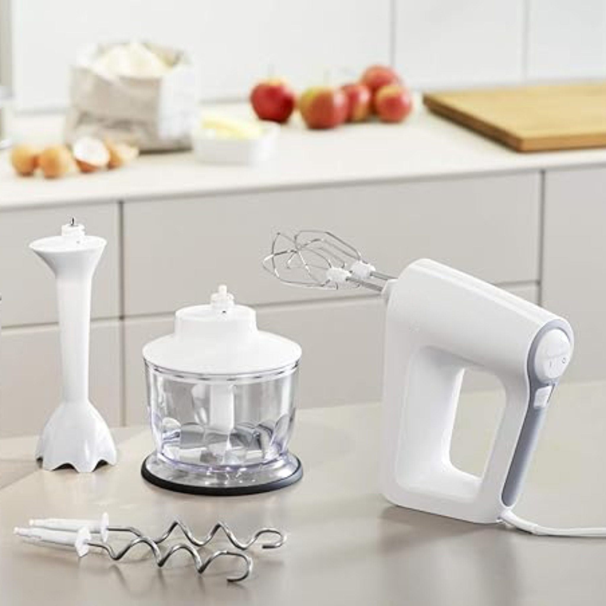 Braun HM3135 MultiMix 3 – Mixeur à Main 500W, 5 Vitesses, Fouet et Pétrin Amovibles, Mini Hachoir 500ml, Bol Gradué 600ml, Socle Mixeur, Blanc (Sans Marque)