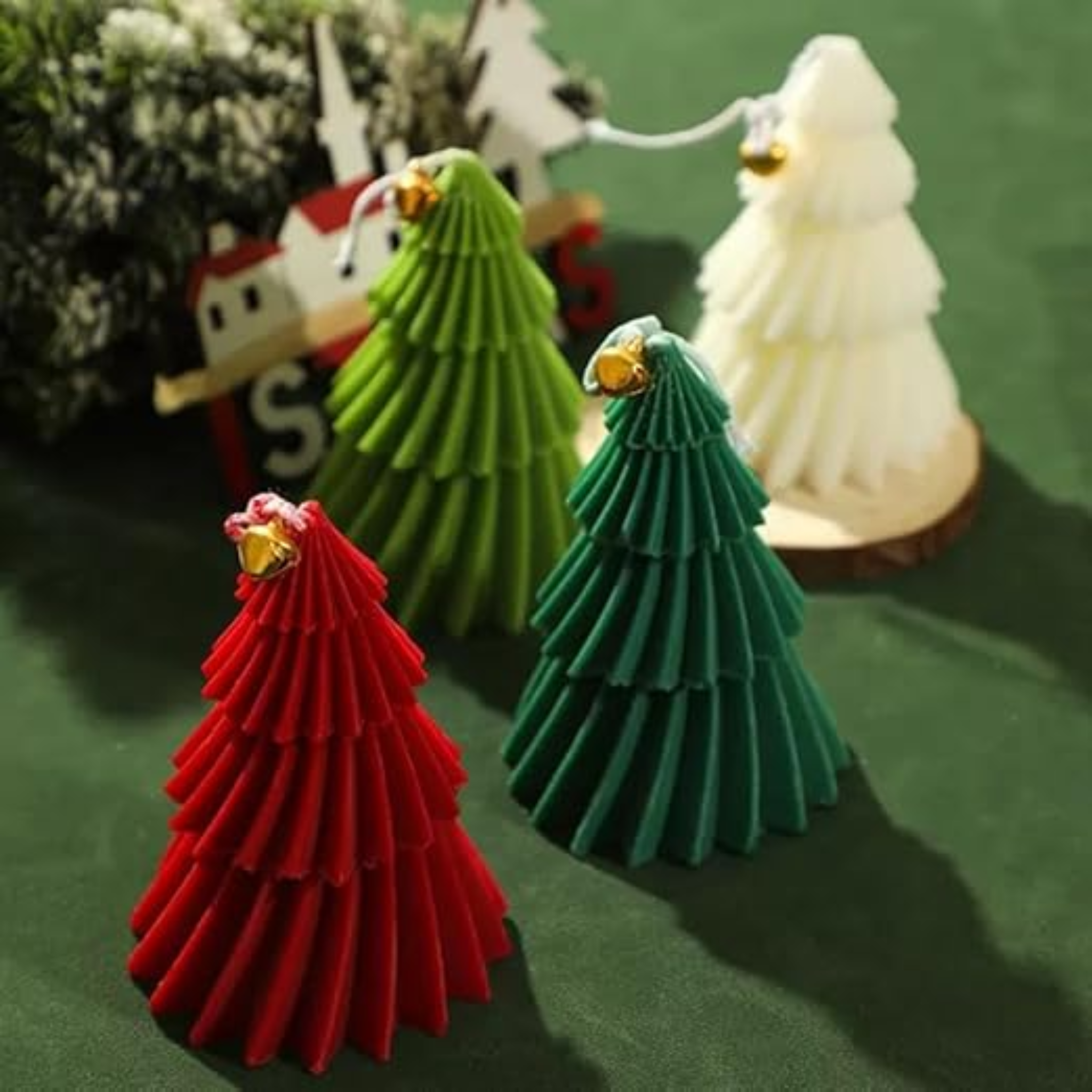 Lot de 3 Bougies Parfumées de Noël pour Femmes, Design Père Noël & Sapin, Cire Durable, Parfum Cèdre & Vanille, Coffret Cadeau Décoratif