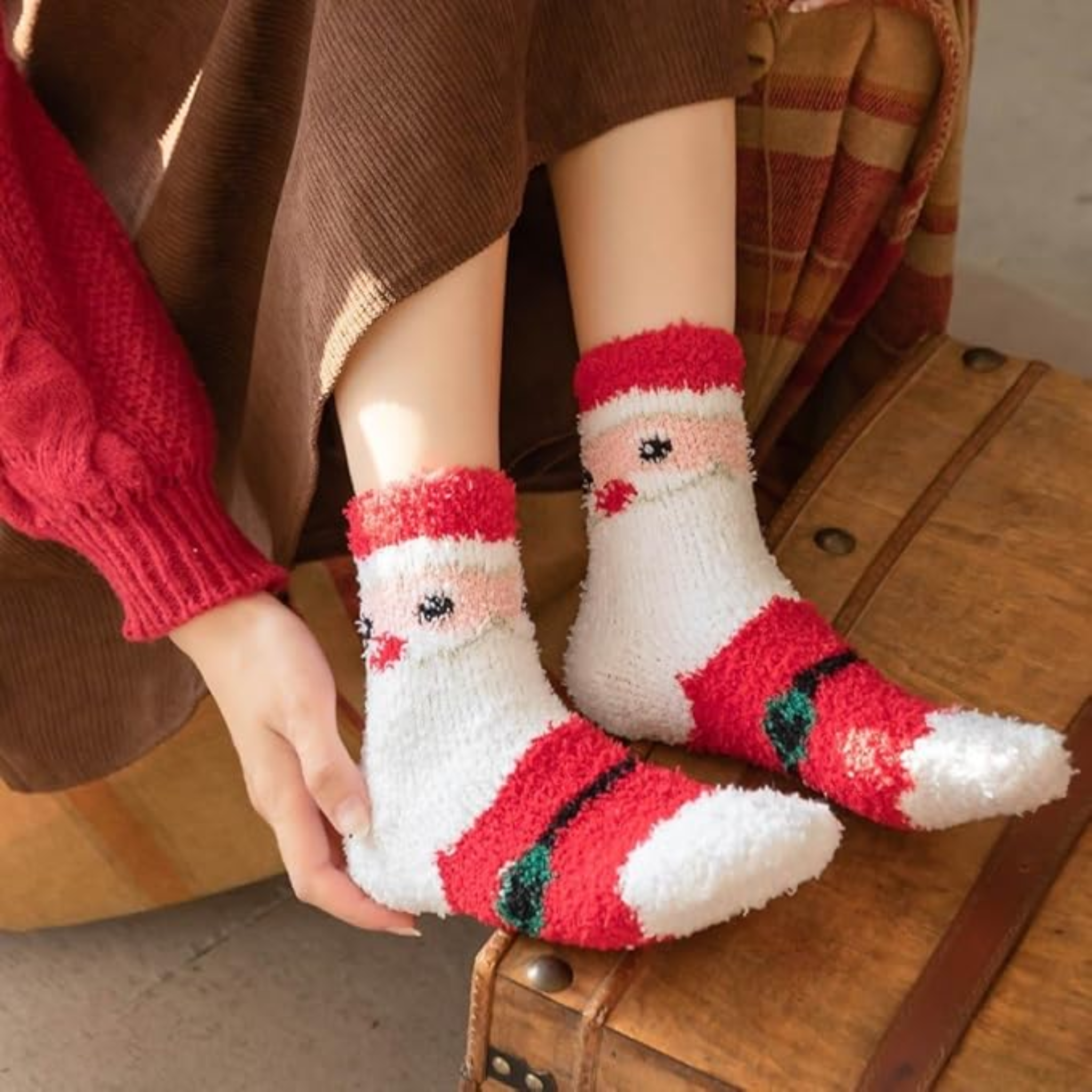 Lot de 5 Chaussettes de Noël Douces & Chaudes, Fleece Corail Hiver pour Femmes & Adolescentes, Motifs Bonhomme de Neige & Sapin, Idéal pour Cadeaux et Bas de Noël